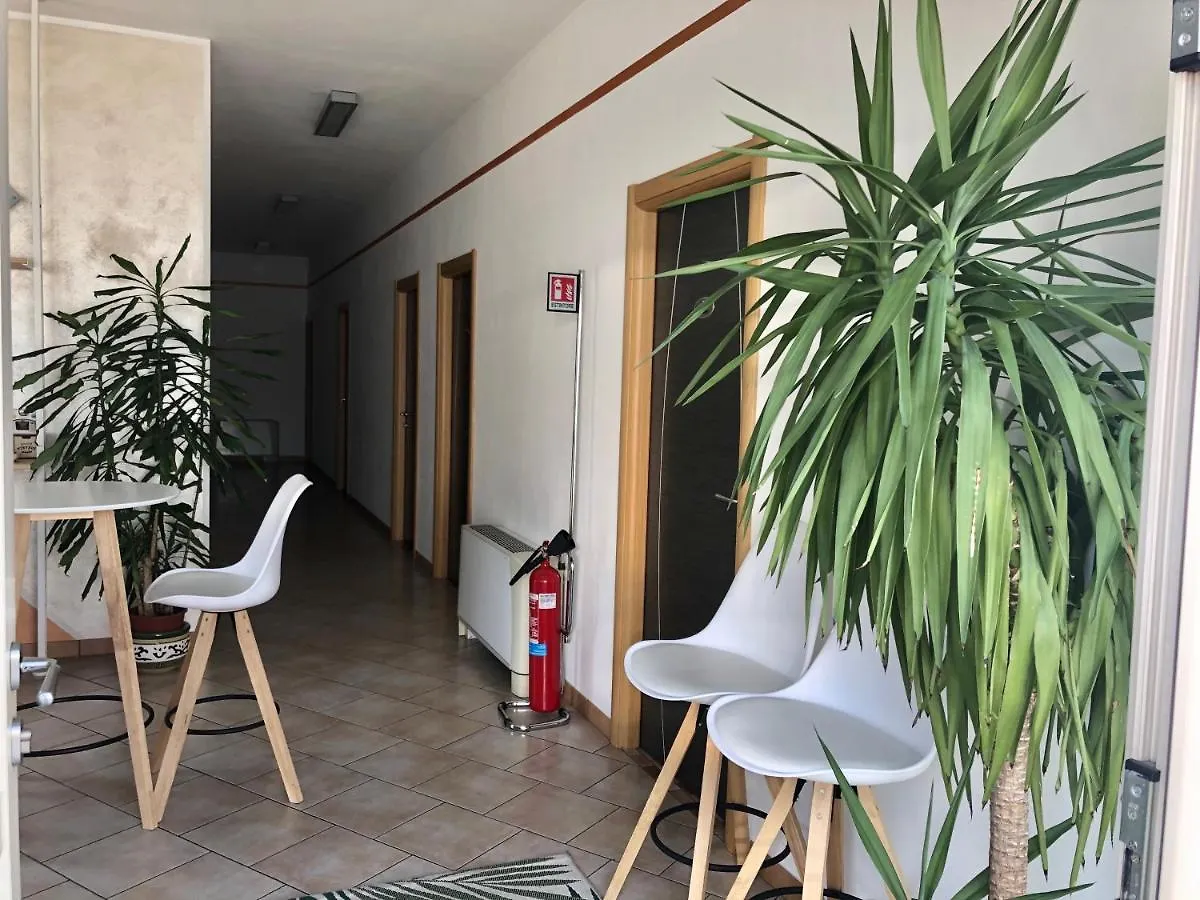 La Siesta Bed&Residence Cardano Al Campo 0*,
